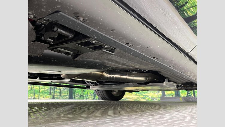 2024 認定中古車 Land Rover Discovery アイガーグレイ D350マイルドハイブリッド（ディーゼル） Dynamic HSE