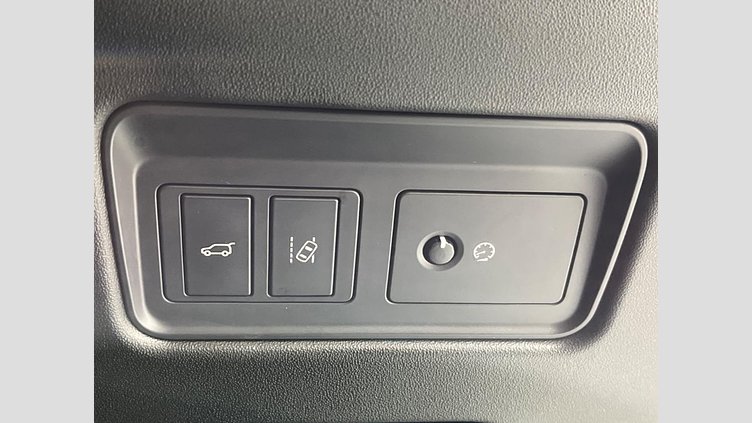 2018 認定中古車 Land Rover Discovery Fuji White 3.0 V6 Dsl Mono Turbo Std Flow HSE