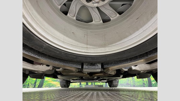 2018 認定中古車 Land Rover Discovery Fuji White 3.0 V6 Dsl Mono Turbo Std Flow HSE