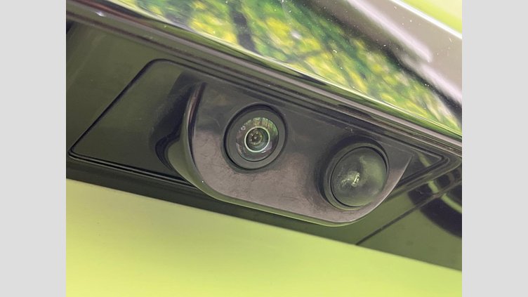 2018 認定中古車 Land Rover Discovery Fuji White 3.0 V6 Dsl Mono Turbo Std Flow HSE