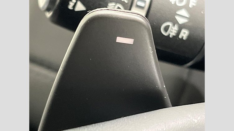 2018 認定中古車 Land Rover Discovery Fuji White 3.0 V6 Dsl Mono Turbo Std Flow HSE