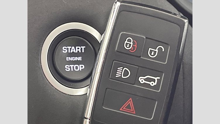 2018 認定中古車 Land Rover Discovery Fuji White 3.0 V6 Dsl Mono Turbo Std Flow HSE