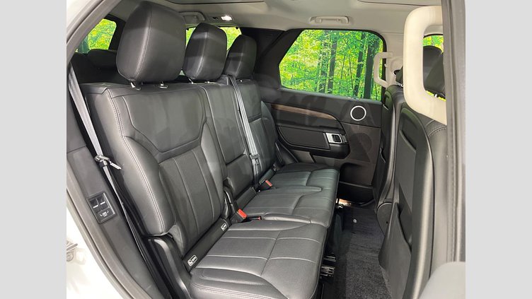 2018 認定中古車 Land Rover Discovery Fuji White 3.0 V6 Dsl Mono Turbo Std Flow HSE