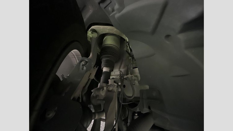 2018 認定中古車 Land Rover Discovery Fuji White 3.0 V6 Dsl Mono Turbo Std Flow HSE