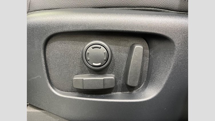 2018 認定中古車 Land Rover Discovery Fuji White 3.0 V6 Dsl Mono Turbo Std Flow HSE