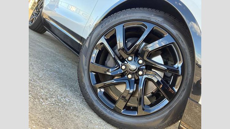 2024 認定中古車 Land Rover Discovery フジホワイト D350マイルドハイブリッド（ディーゼル） Dynamic SE
