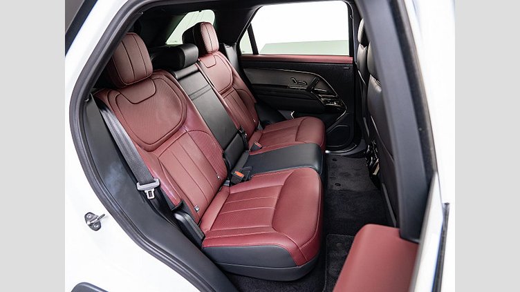 2023 認定中古車 Land Rover Range Rover Sport フジホワイト 3.0リッター6気筒300PSターボチャージドディーゼルMHEV（オートマチック） DYNAMIC HSE