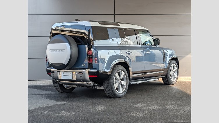 2022 認定中古車 Land Rover Defender 110 タスマンブルー P300 AWD（AT） SE