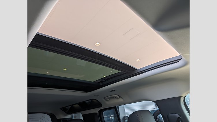 2022 認定中古車 Land Rover Defender 110 タスマンブルー P300 AWD（AT） SE