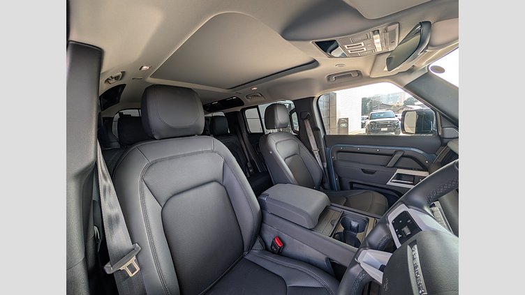 2022 認定中古車 Land Rover Defender 110 タスマンブルー P300 AWD（AT） SE