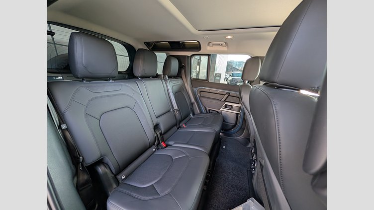 2022 認定中古車 Land Rover Defender 110 タスマンブルー P300 AWD（AT） SE