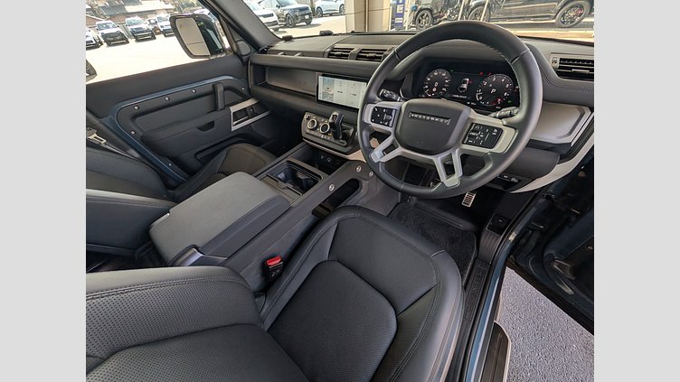 2022 認定中古車 Land Rover Defender 110 タスマンブルー P300 AWD（AT） SE