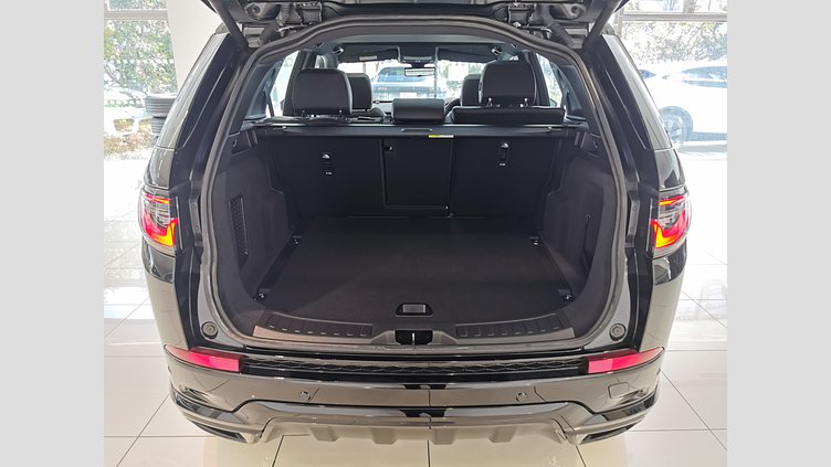 2024 認定中古車 Land Rover Discovery Sport サントリーニブラック プラグインハイブリッド（ガソリン） 標準ホイール Dynamic HSE