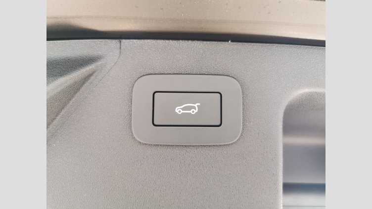 2024 認定中古車 Land Rover Discovery Sport サントリーニブラック プラグインハイブリッド（ガソリン） 標準ホイール Dynamic HSE