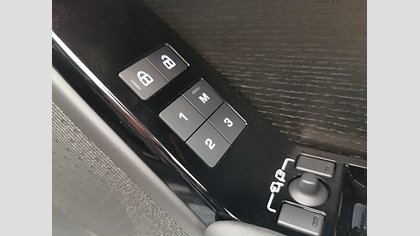 Range Rover Velar 30