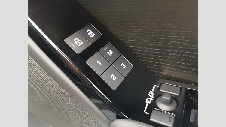 2024 認定中古車 Land Rover Range Rover Velar ザダルグレイ P400eプラグインハイブリッド（ガソリン） スタンダードホイールベース Dynamic HSE