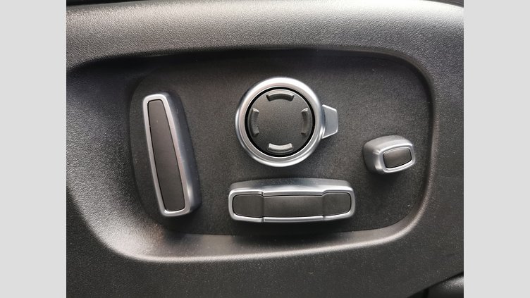 2024 認定中古車 Land Rover Range Rover Velar ザダルグレイ P400eプラグインハイブリッド（ガソリン） スタンダードホイールベース Dynamic HSE