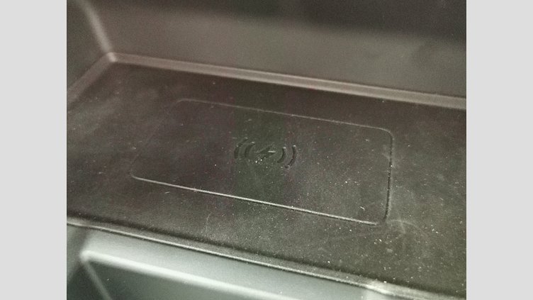 2024 認定中古車 Land Rover Range Rover Velar ザダルグレイ P400eプラグインハイブリッド（ガソリン） スタンダードホイールベース Dynamic HSE