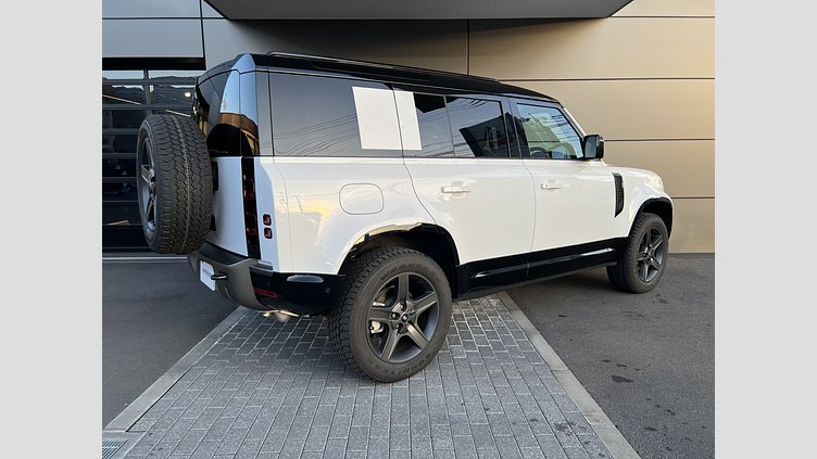 2025 認定中古車 Land Rover Defender 110 フジホワイト P300 ガソリン X-Dynamic SE