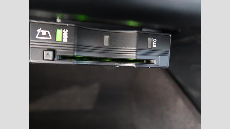 2017 認定中古車 Jaguar F-Type Fuji White 300PS クーペ