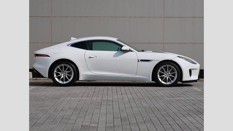 2017 認定中古車 Jaguar F-Type Fuji White 300PS クーペ