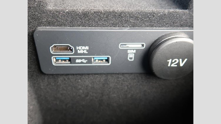 2017 認定中古車 Jaguar XF Indus Silver 250PS スポーツブレイク プレステージ