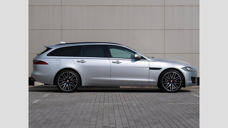 2017 認定中古車 Jaguar XF Indus Silver 250PS スポーツブレイク プレステージ
