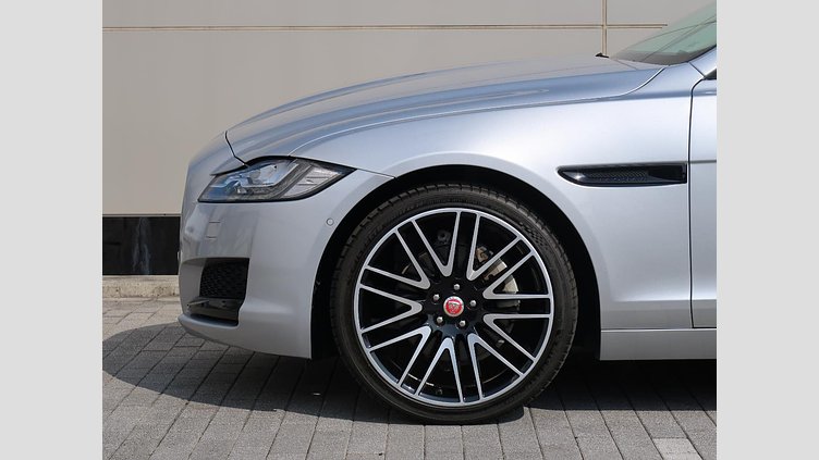 2017 認定中古車 Jaguar XF Indus Silver 250PS スポーツブレイク プレステージ