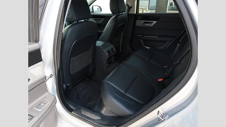 2017 認定中古車 Jaguar XF Indus Silver 250PS スポーツブレイク プレステージ