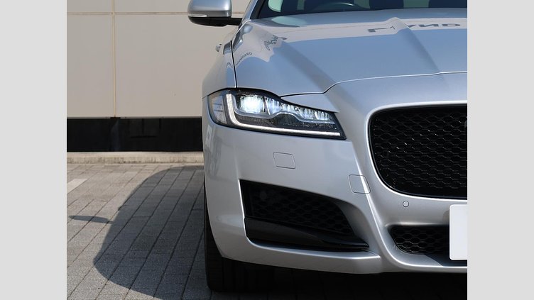 2017 認定中古車 Jaguar XF Indus Silver 250PS スポーツブレイク プレステージ