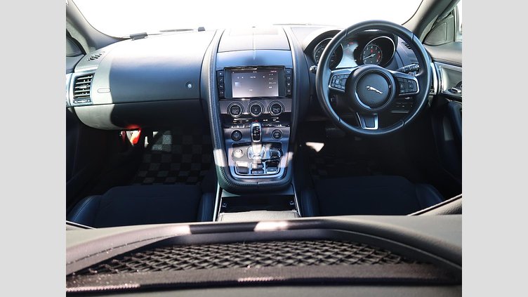 2018 認定中古車 Jaguar F-Type Santorini Black 300PS クーペ