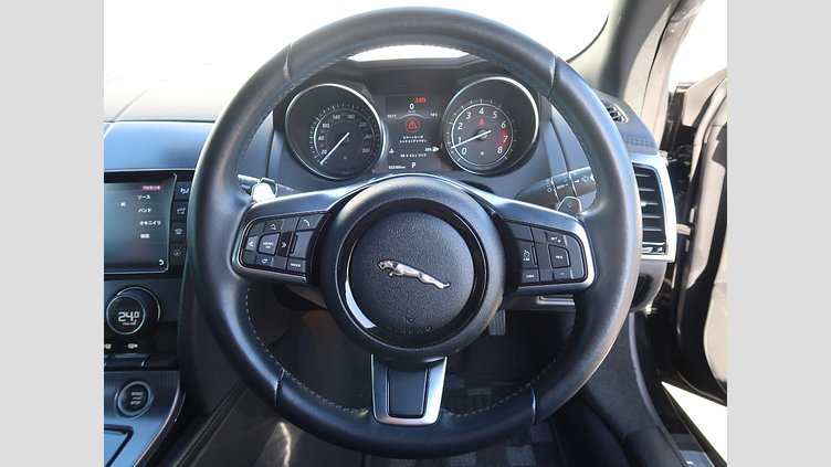 2018 認定中古車 Jaguar F-Type Santorini Black 300PS クーペ