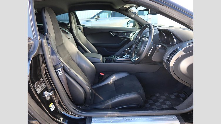 2018 認定中古車 Jaguar F-Type Santorini Black 300PS クーペ