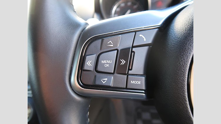 2018 認定中古車 Jaguar F-Type Santorini Black 300PS クーペ