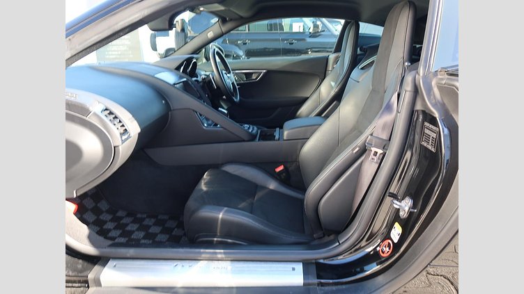 2018 認定中古車 Jaguar F-Type Santorini Black 300PS クーペ
