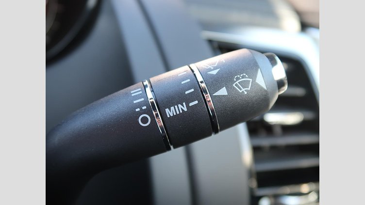 2018 認定中古車 Jaguar F-Type Santorini Black 300PS クーペ