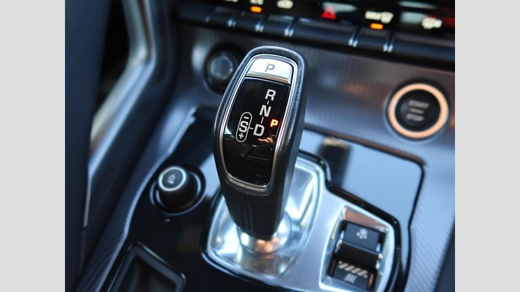 2018 認定中古車 Jaguar F-Type Santorini Black 300PS クーペ