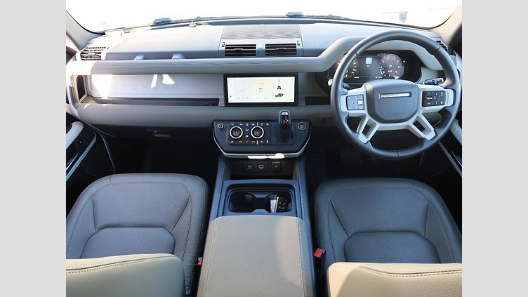 2022 認定中古車 Land Rover Defender 90 フジホワイト P300 AWD（AT） SE