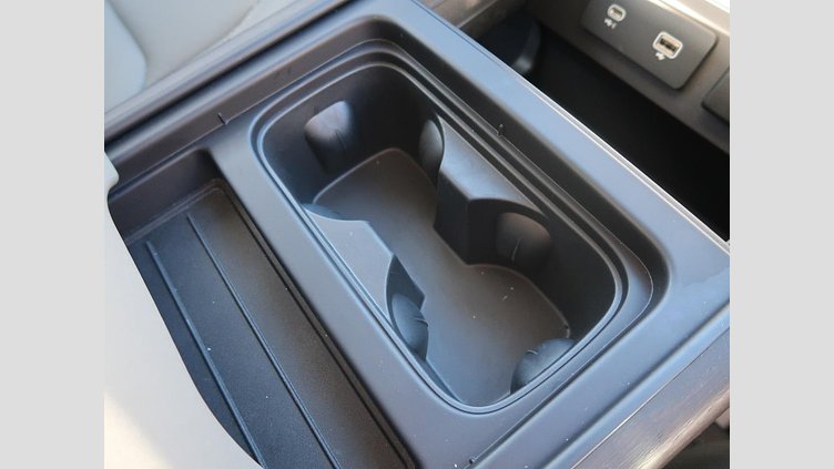 2022 認定中古車 Land Rover Defender 90 フジホワイト P300 AWD（AT） SE