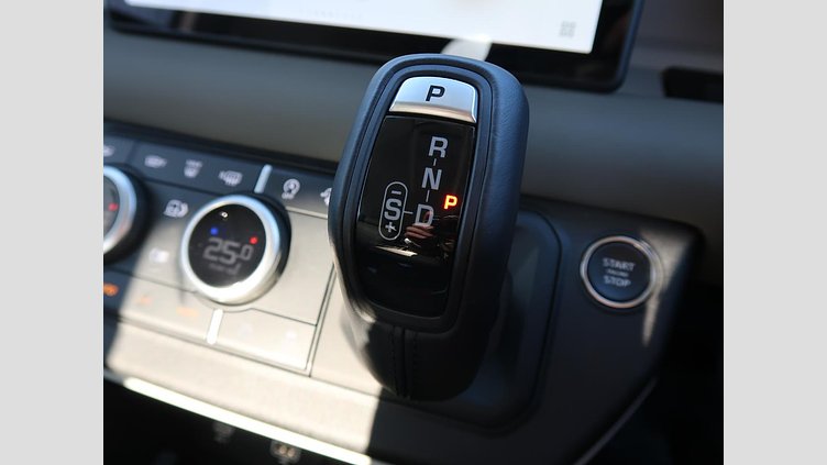 2022 認定中古車 Land Rover Defender 90 フジホワイト P300 AWD（AT） SE