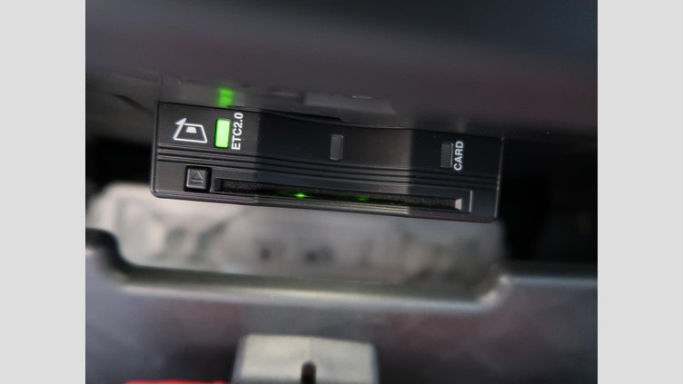 2022 認定中古車 Land Rover Defender 90 フジホワイト P300 AWD（AT） SE