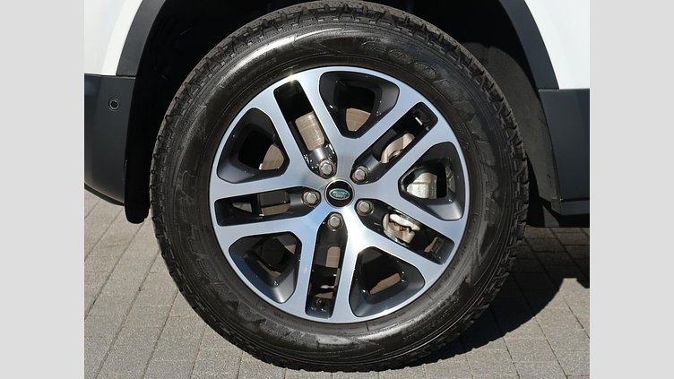 2022 認定中古車 Land Rover Defender 90 フジホワイト P300 AWD（AT） SE