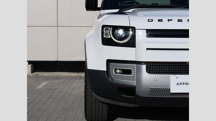 2022 認定中古車 Land Rover Defender 90 フジホワイト P300 AWD（AT） SE
