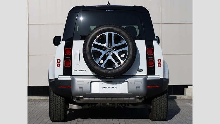 2022 認定中古車 Land Rover Defender 90 フジホワイト P300 AWD（AT） SE
