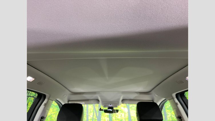 2019 認定中古車 Jaguar E-Pace フジホワイト P200 オートマチック全輪駆動 S