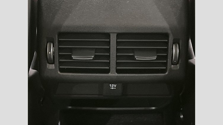 2019 認定中古車 Jaguar E-Pace フジホワイト P200 オートマチック全輪駆動 S