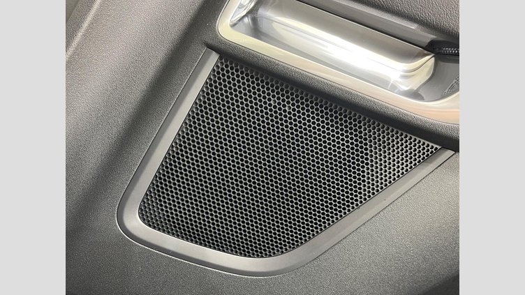 2019 認定中古車 Jaguar E-Pace フジホワイト P200 オートマチック全輪駆動 S