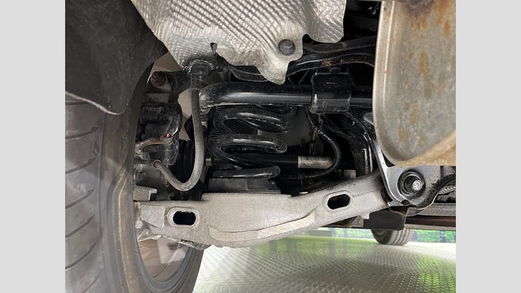 2019 認定中古車 Jaguar E-Pace フジホワイト P200 オートマチック全輪駆動 S