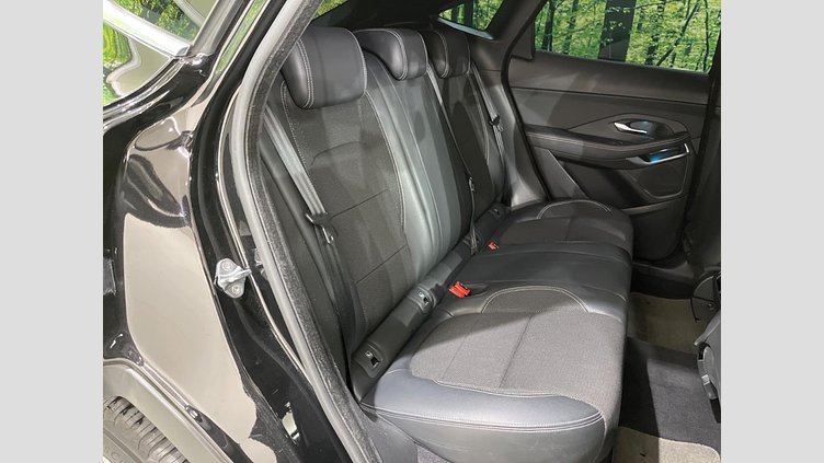 2018 認定中古車 Jaguar E-Pace サントリーニブラック D180 オートマチック全輪駆動 R-DYNAMIC