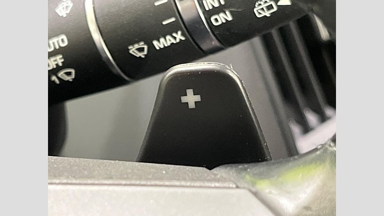 2018 認定中古車 Jaguar E-Pace サントリーニブラック D180 オートマチック全輪駆動 R-DYNAMIC